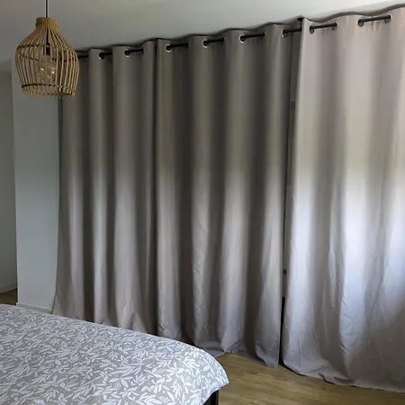 Au Jardin Des Pies Apartment