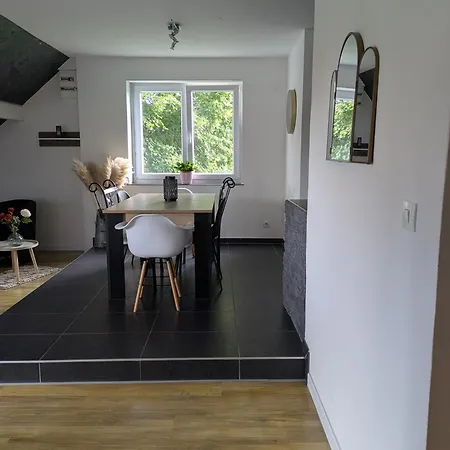 Au Jardin Des Pies *