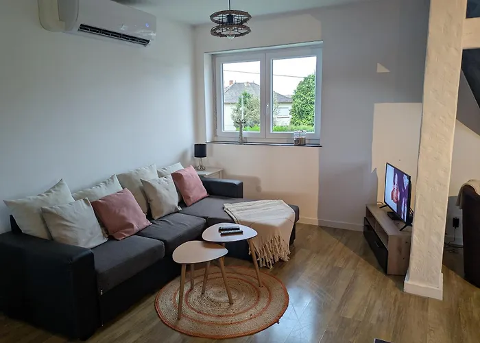 Au Jardin Des Pies *